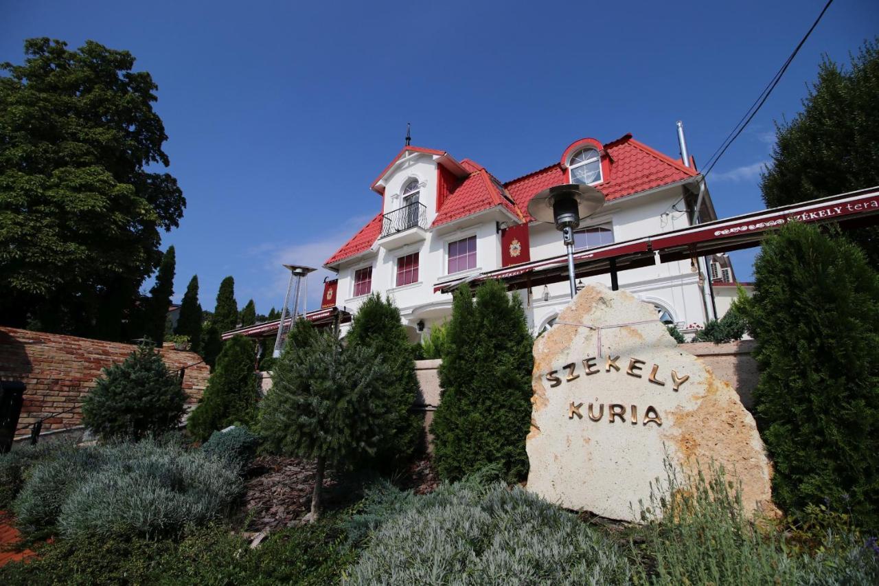 미슈콜츠 Szekely Kuria B&B 외부 사진