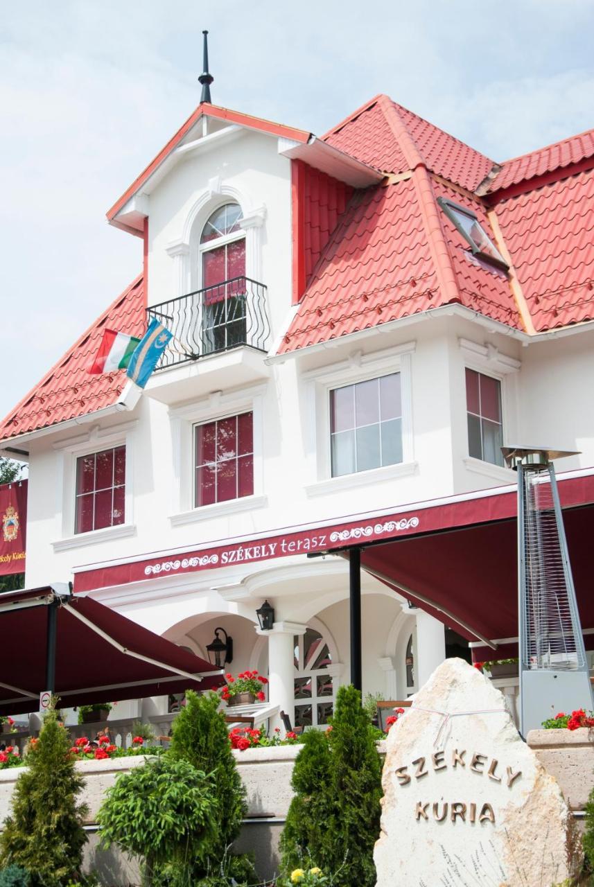 미슈콜츠 Szekely Kuria B&B 외부 사진